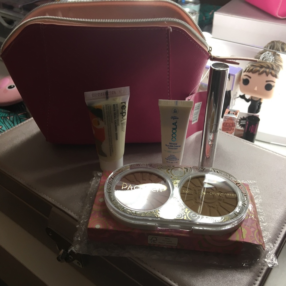 Make up bundle various items